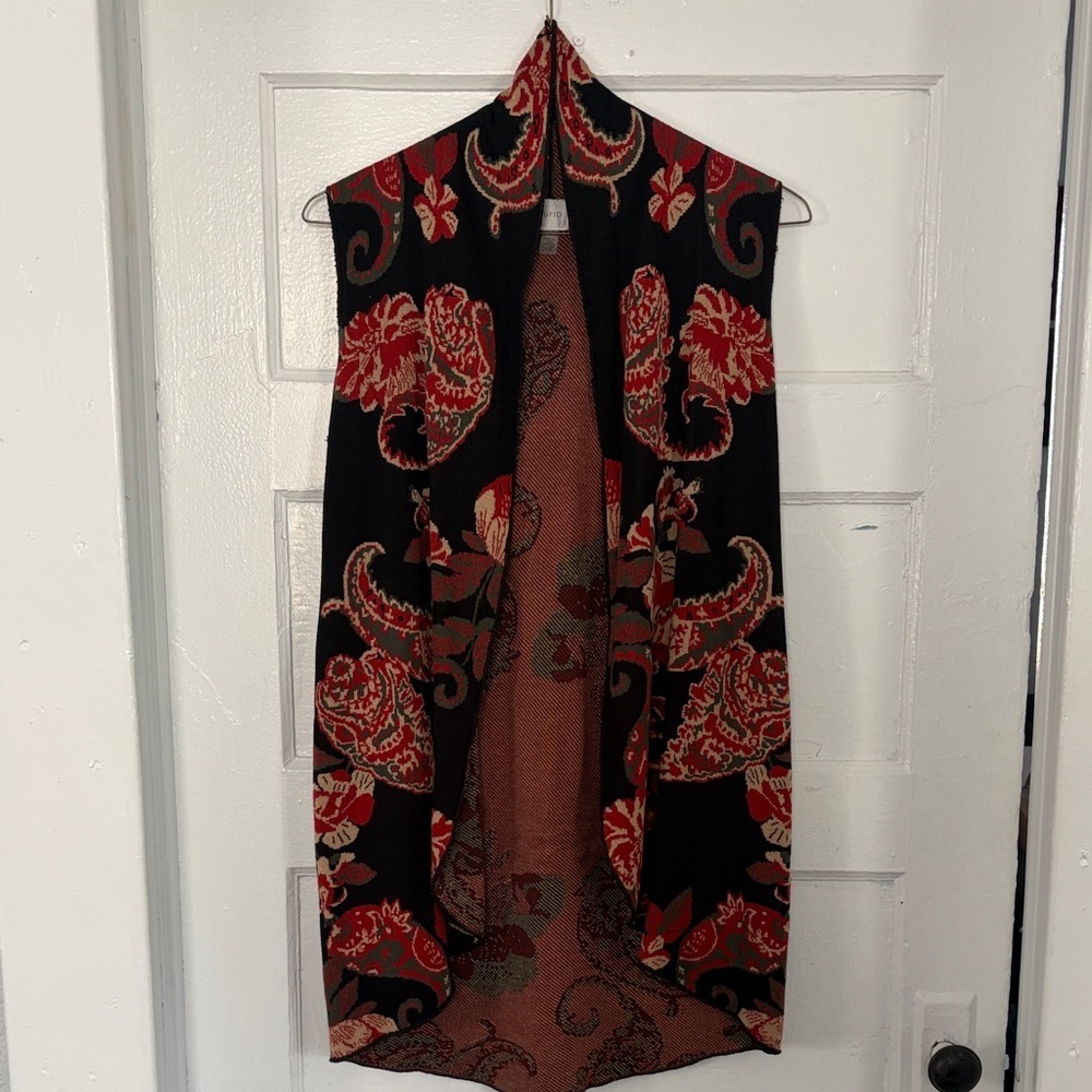 Cupio Black and Red Floral Patterned Long Vest